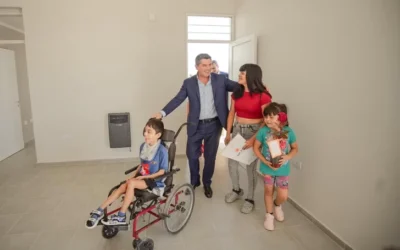 Nuevas familias recibieron sus viviendas en el barrio Valle Grande Norte de Rawson