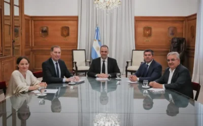 Orrego participó en una reunión en Casa Rosada sobre el Presupuesto 2026 y la Ley de Glaciares