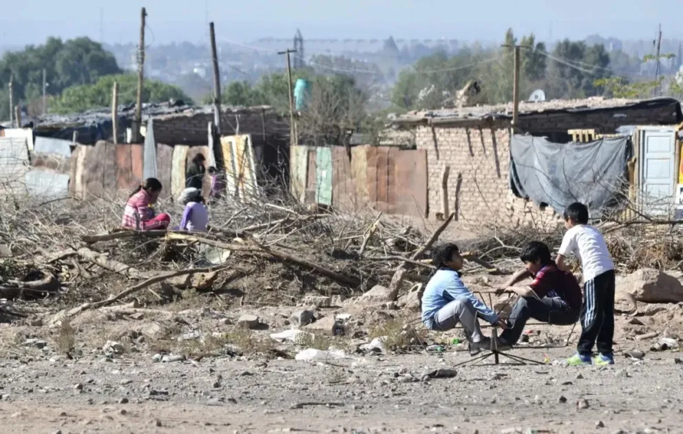 Según el Gobierno Nacional, la pobreza se redujo al 27,5% en el tercer trimestre del año