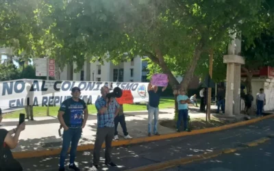 Choferes de taxis y remises protestaron en la Legislatura por la nueva Ley de Transporte