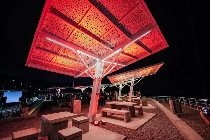 Orrego inauguró la Temporada de Verano y los nuevos miradores en el dique Punta Negra