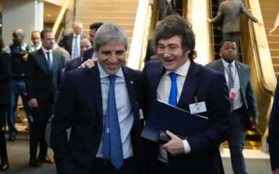 Argentina volvió al mercado de deuda tras 8 años: Caputo colocó un bono en dólares por USD 1.000 millones