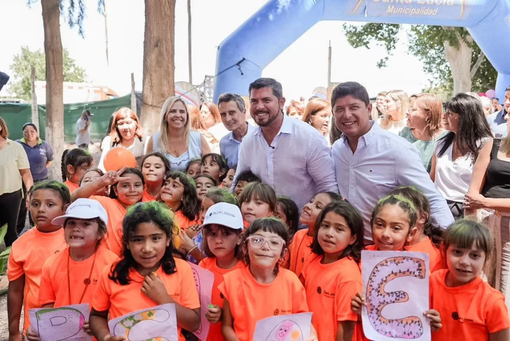 En el día de su cumpleaños, Orrego visitó las Colonias de Verano en Santa Lucía