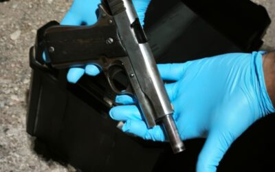 Santa Lucía: cuatro detenidos tras un operativo policial con secuestro de armas, drogas y dinero