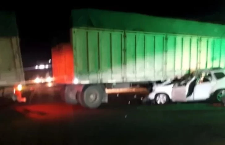 Una familia sanjuanina chocó contra un camión en San Luis y quedó internada