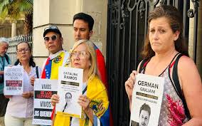 Familiares de argentinos detenidos en Venezuela pidieron la mediación del Vaticano para su liberación