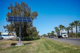 Los paneles solares de la Circunvalación ya inyectan energía al sistema lumínico