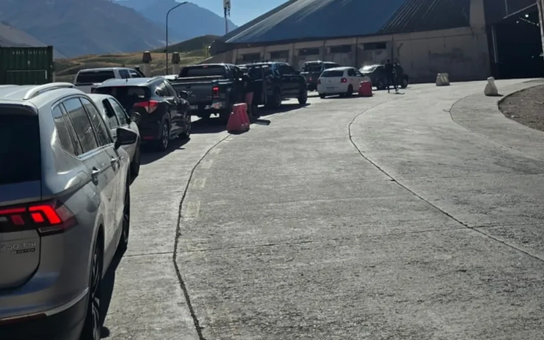 Reabrieron el Paso Cristo Redentor tras las tormentas y recomiendan circular con precaución