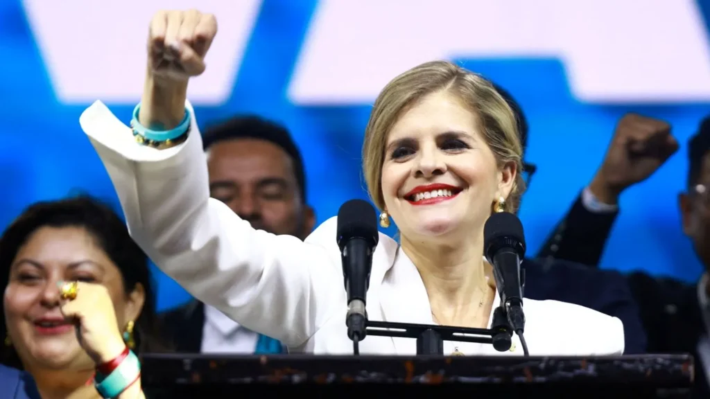 Laura Fernández fue electa presidenta de Costa Rica en una elección histórica
