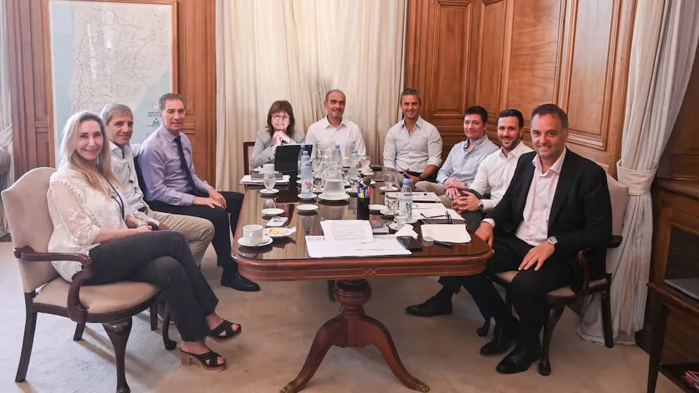 Tras la presión de los bloques aliados, el Gobierno retirará el artículo sobre licencias médicas de la reforma laboral