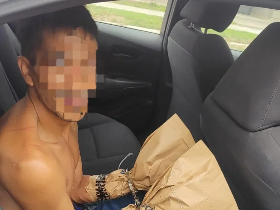 Detuvieron a un hombre en La Bebida por intentar asaltar a dos motociclistas a mano armada