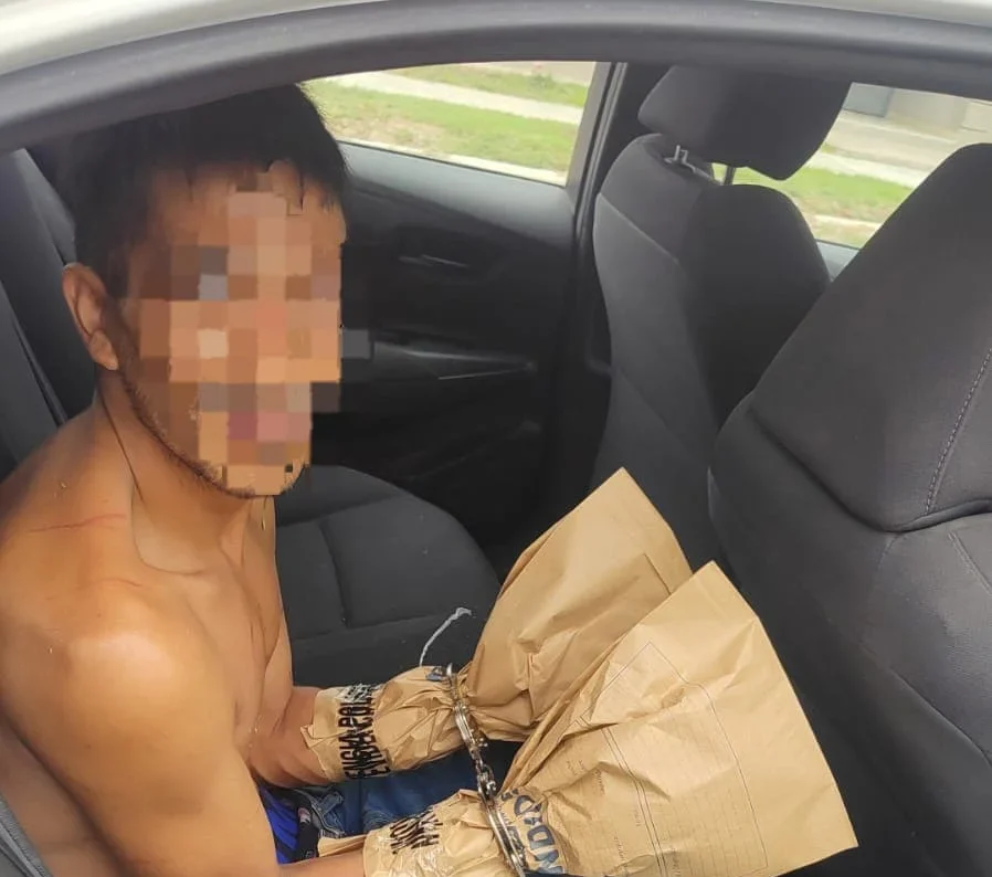 Detuvieron a un hombre en La Bebida por intentar asaltar a dos motociclistas a mano armada