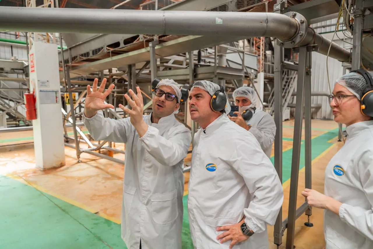 Orrego recorrió Arcor y puso en valor el rol estratégico de la industria en la matriz productiva de San Juan