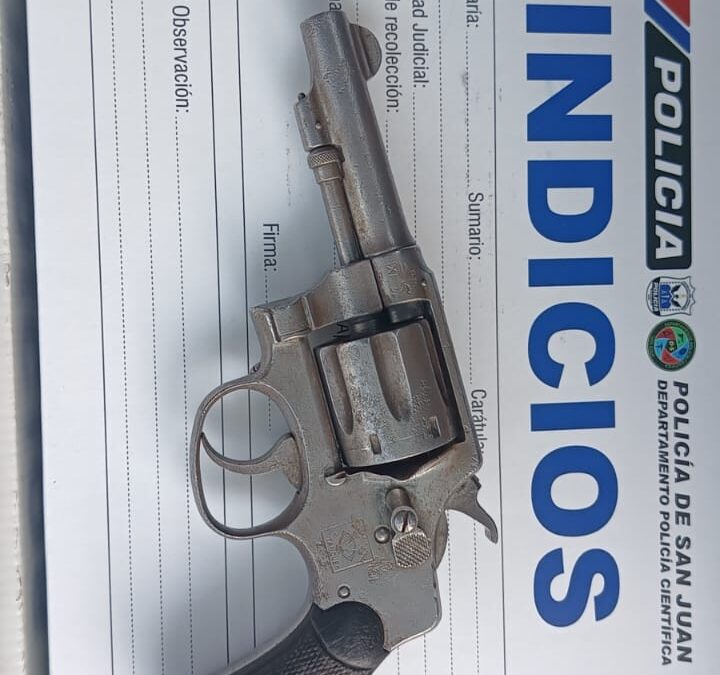 Detuvieron a un hombre en Rawson tras un allanamiento por tenencia de arma de fuego