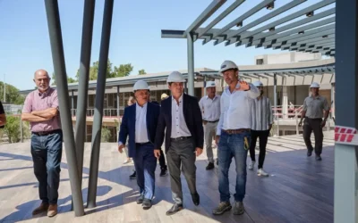 Obra en marcha: Orrego visitó el nuevo centro comercial que se construye en una zona estratégica de Capital