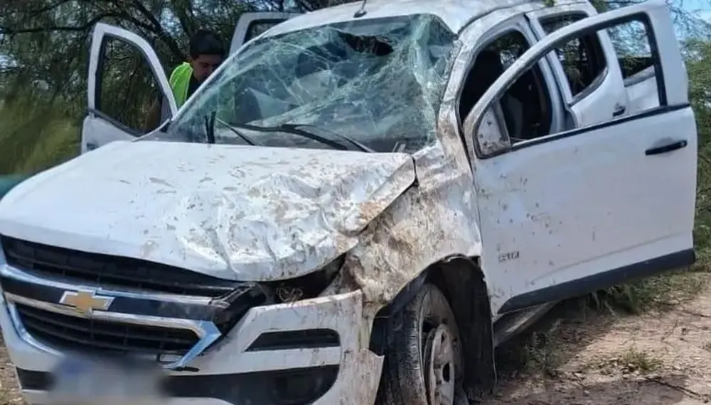 Un matrimonio sanjuanino fue asistido tras un vuelco en una ruta de San Luis