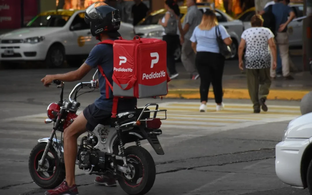 Pocito: asaltaron a un repartidor de Pedidos Ya y le realizaron una transferencia de $381 mil desde su celular