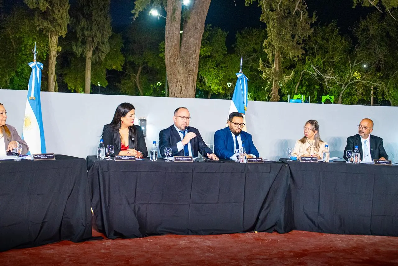 Miodowsky inauguró las sesiones en Rivadavia y anunció más de 40 obras y un plan de modernización municipal