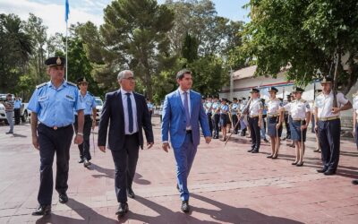 Orrego presentó la nueva conducción policial y entregó móviles para reforzar la prevención