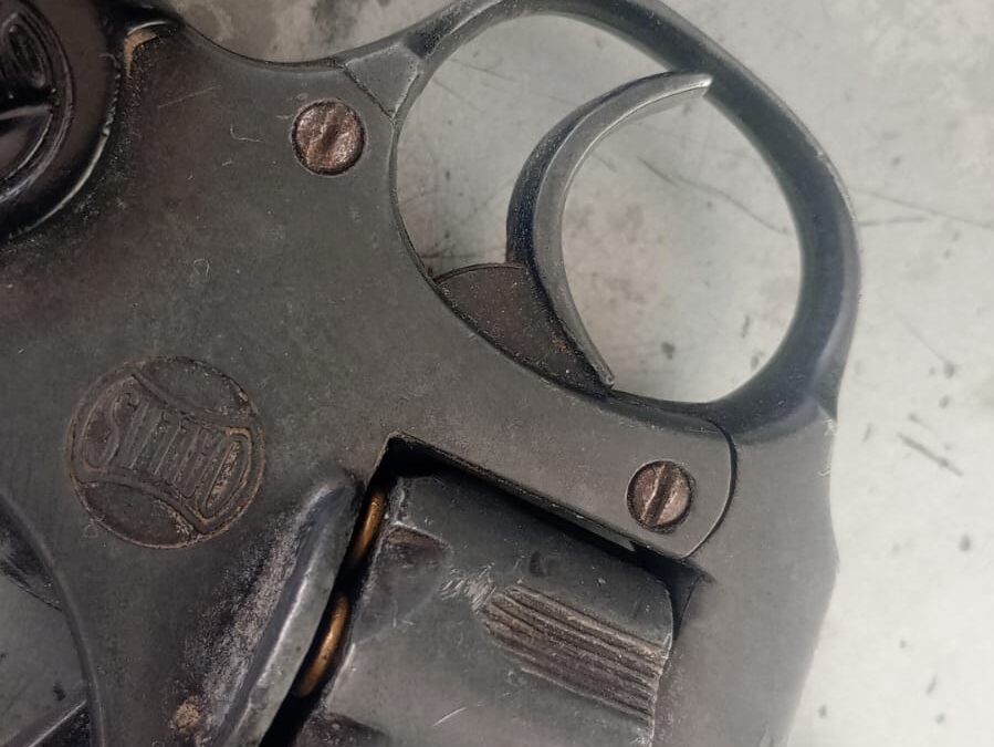 Detuvieron a un joven por portación ilegal de arma de fuego en un barrio de Pocito