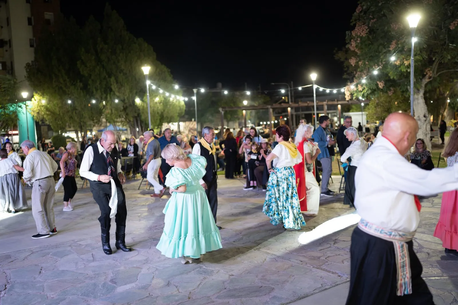Capital celebró la llegada del otoño con música, danza y propuestas para toda la familia