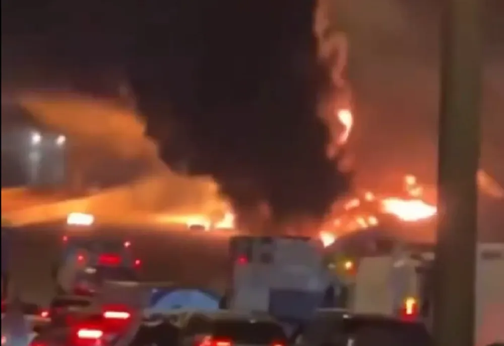 Irán atacó con drones a la embajada de EE.UU. en Arabia Saudita y se agrava la tensión en Medio Oriente