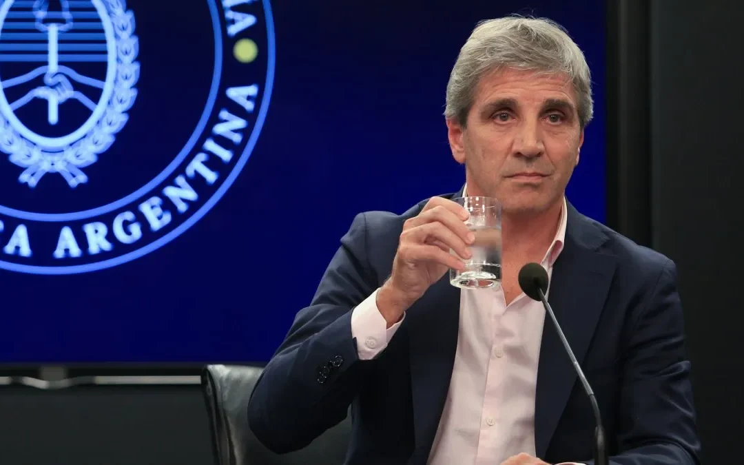 Caputo, tras conocerse el dato de inflación: “La economía está en un proceso de corrección de precios relativos”