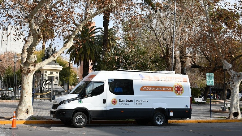 El vacunatorio móvil funcionará durante Semana Santa en distintos puntos de San Juan