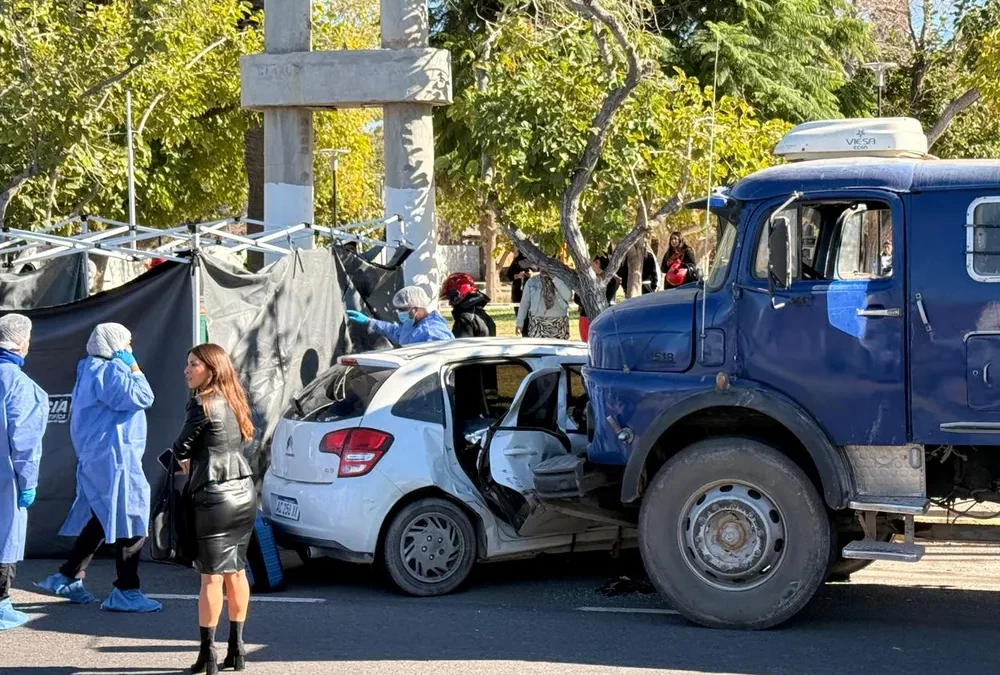 Identificaron a la mujer que murió en el choque entre un auto y un camión en Marquesado
