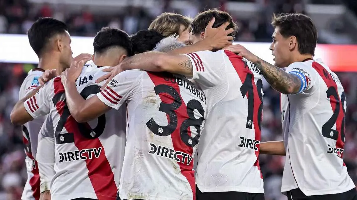 River debuta en la Copa Sudamericana: formaciones, hora y TV