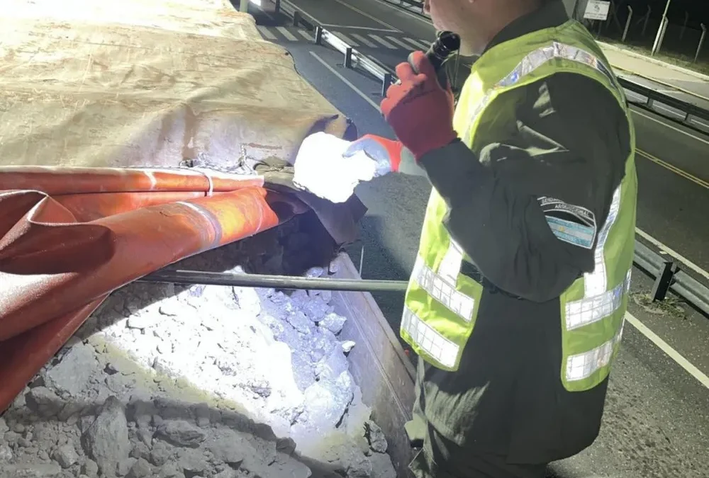Incautaron en Caucete un cargamento de yeso valuado en $131 millones por irregularidades en la documentación