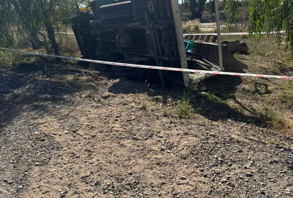 Vuelco en Sarmiento: quiénes son los heridos y la víctima fatal del siniestro