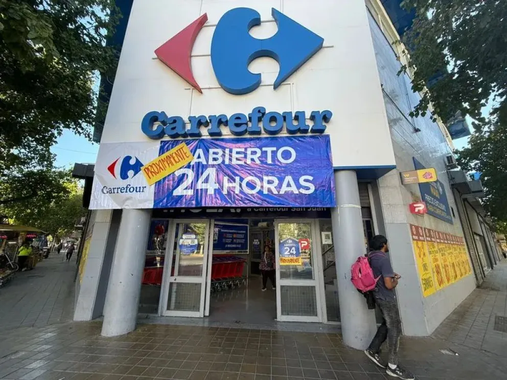 Cómo será la prueba piloto de Carrefour para abrir durante toda la noche