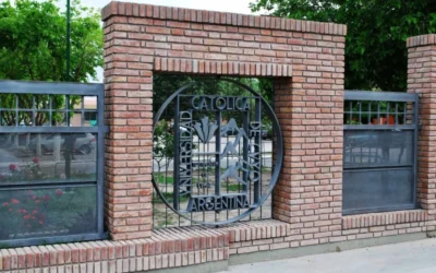 Un mensaje que apareció en el baño de la Católica generó la activación de un protocolo especial