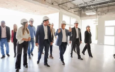 Orrego recorrió la obra del Hospital de Calingasta, que ya supera el 87% de avance