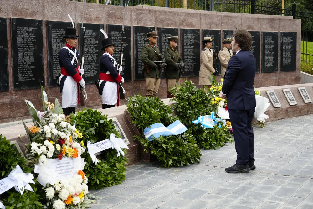 Milei reafirmó el reclamo de soberanía y anunció un reconocimiento a veteranos en 2027