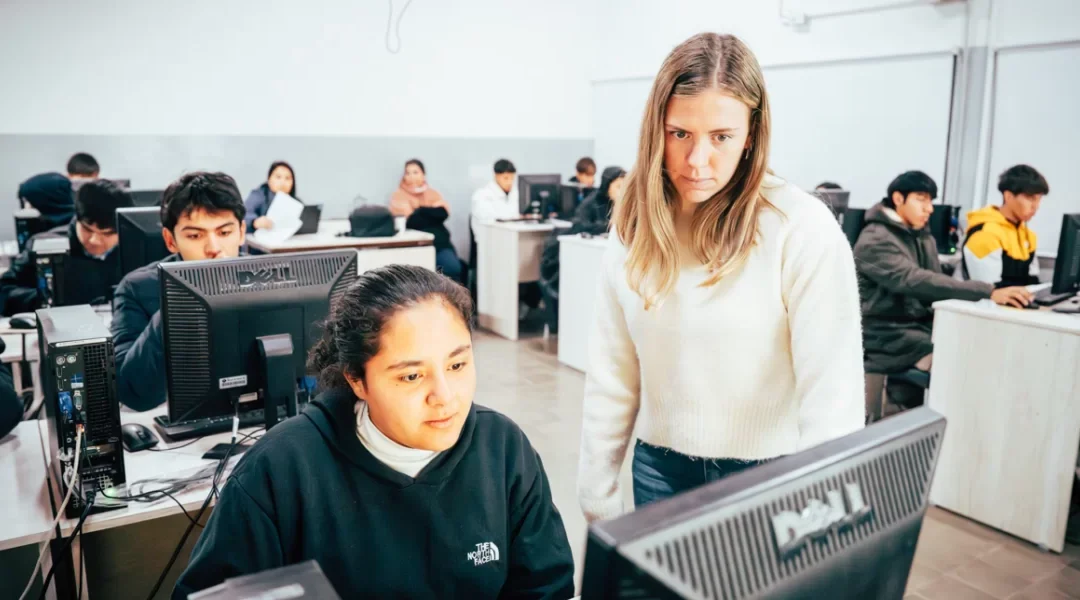 Los Azules impulsó capacitaciones en Inteligencia Artificial para la comunidad de Calingasta