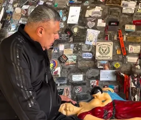 "Chiqui" Tapia visitó la Difunta Correa para pedir por el mundial y subió un video a sus redes