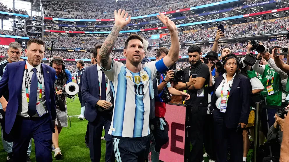 Messi logró 4 récords Guinness en una noche