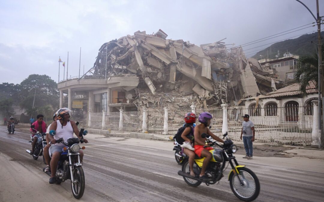 Ya son 589 los muertos por el doble terremoto y continúa la desesperada búsqueda de sobrevivientes