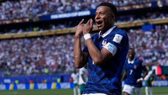 Francia fue contundente contra Senegal y se impuso con un doblete de Mbappé