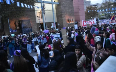 Ni Una Menos: más de 6.000 personas marcharon en las calles de San Juan