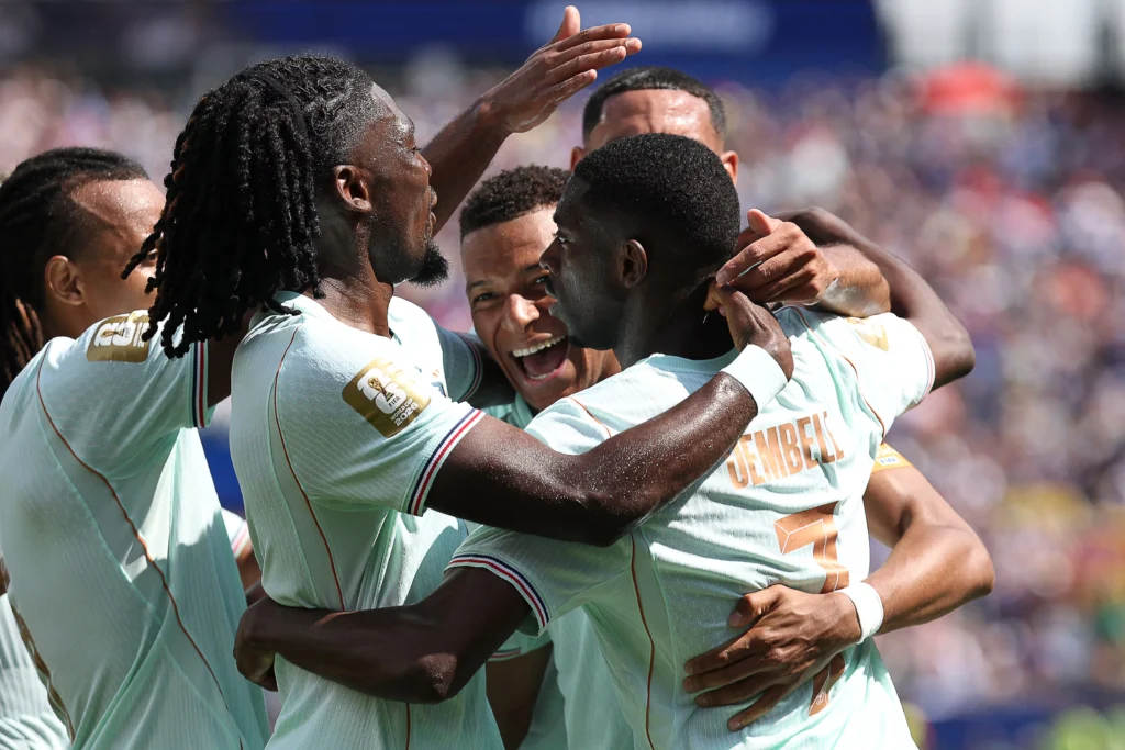 Con autoridad, Francia goleó por 4-1 a Noruega y cerró como el líder de su grupo