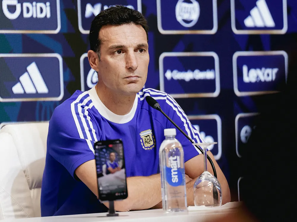 Scaloni llevó tranquilidad sobre Messi, pero advirtió que la próxima semana será decisiva para los lesionados