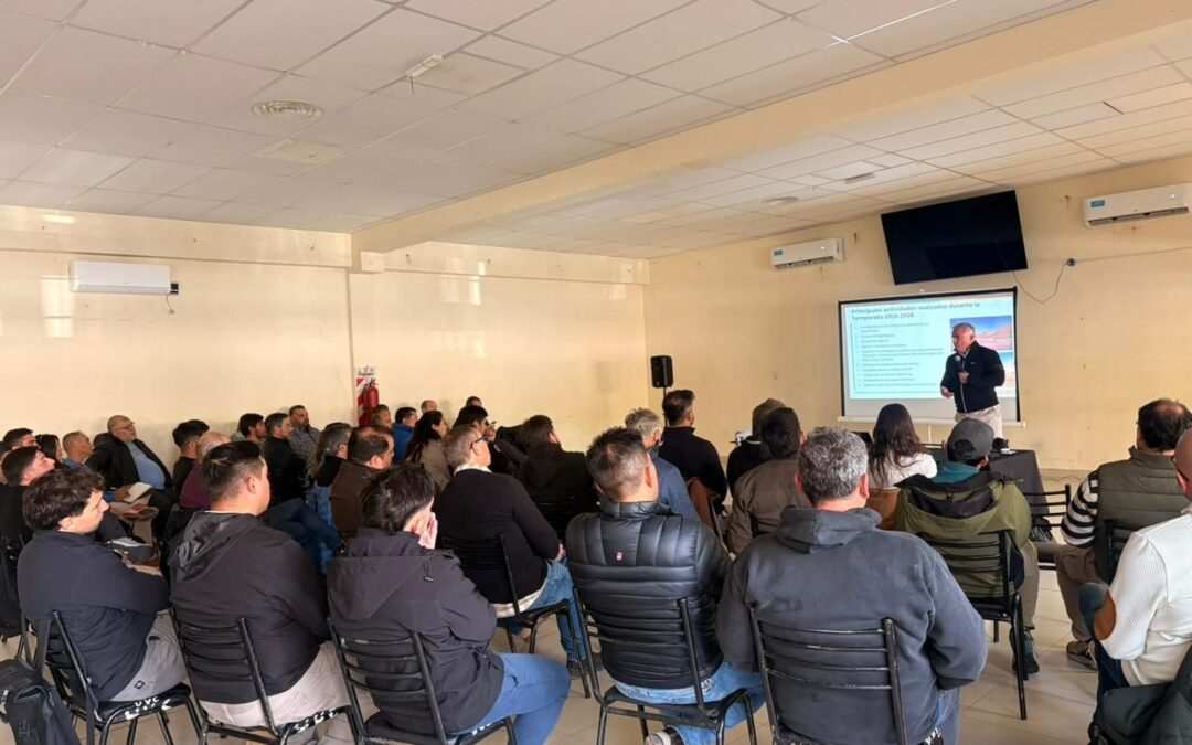 Los Azules presentó avances del proyecto y próximos pasos ante cámaras empresariales de Calingasta