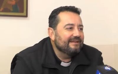 El Padre Andrés Riveros invitó a participar del Corpus Christi y la Maratón de la Esperanza