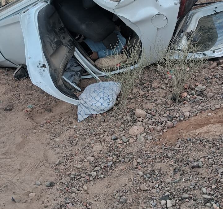 Violento vuelco en Ruta 60: rescataron a una conductora que quedó atrapada dentro del vehículo