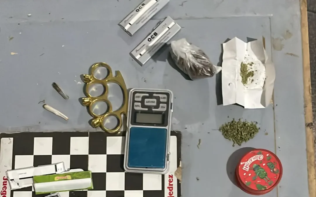 Desbarataron una banda acusada de usurpar una casa para vender drogas: hay cuatro detenidos
