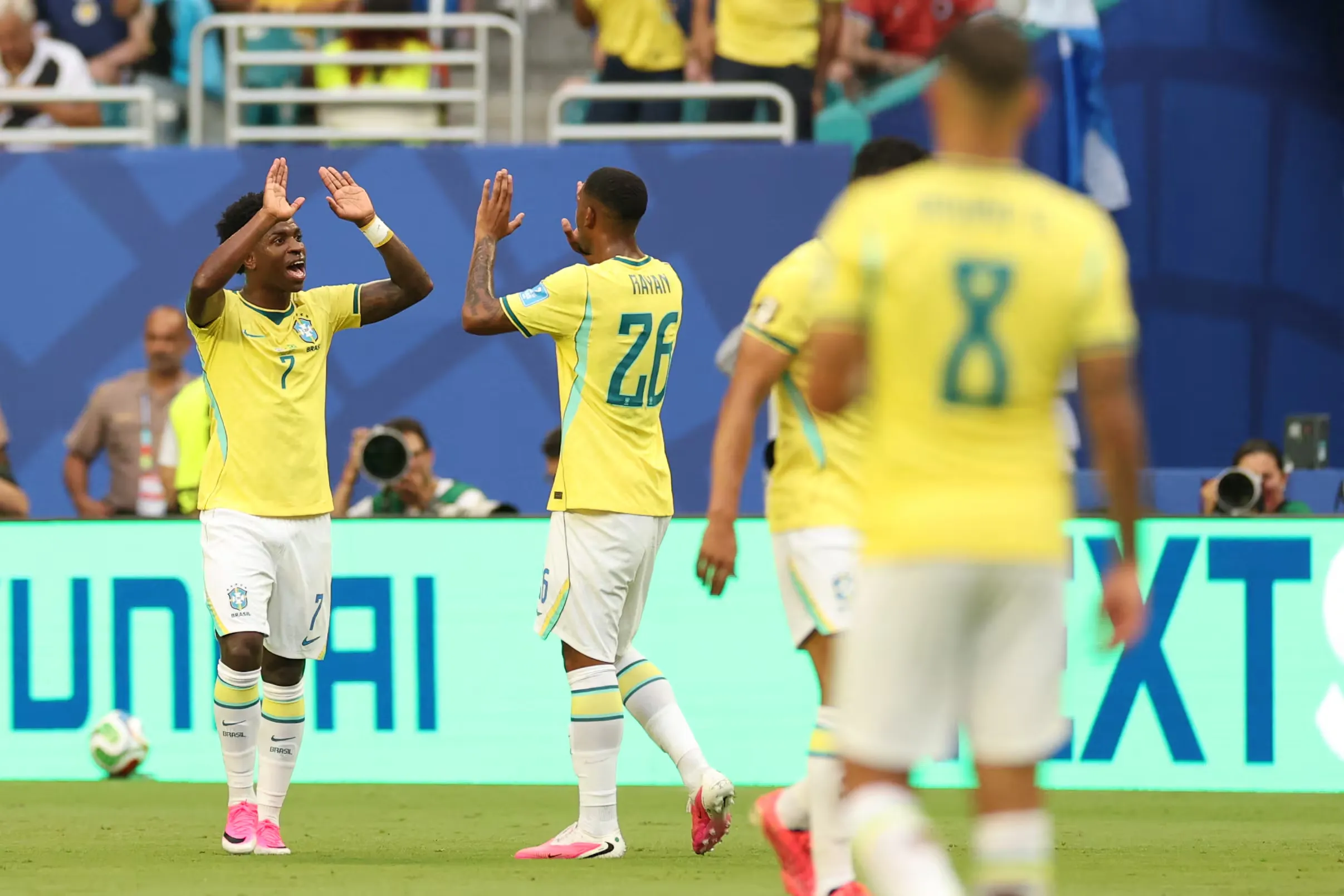 Brasil goleó a Escocia y selló su pase a 16avos del Mundial