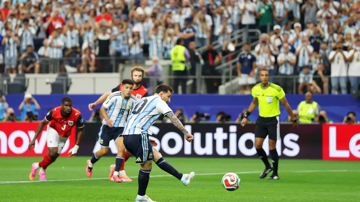 Con Messi haciendo historia y batiendo récords, Argentina derrotó por 2 a 0 a Austria